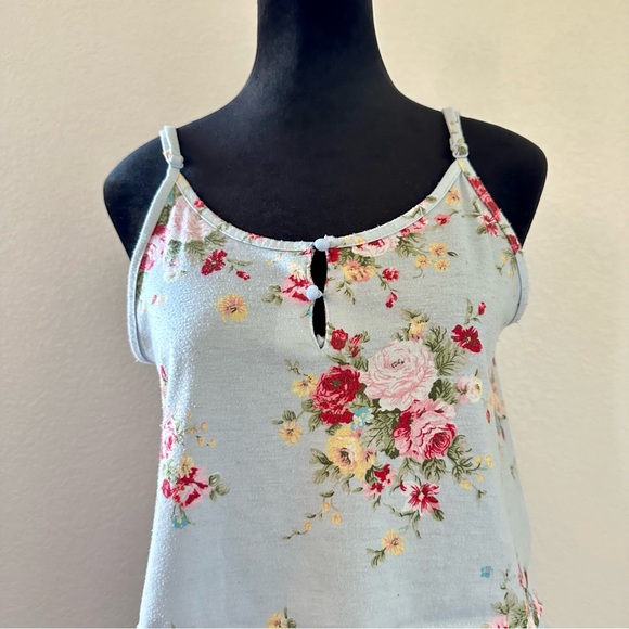 2-piece Baby Blue Floral Crop Top and Cheeky Shorts Pajamas Set for Women - Picture 2 of 4